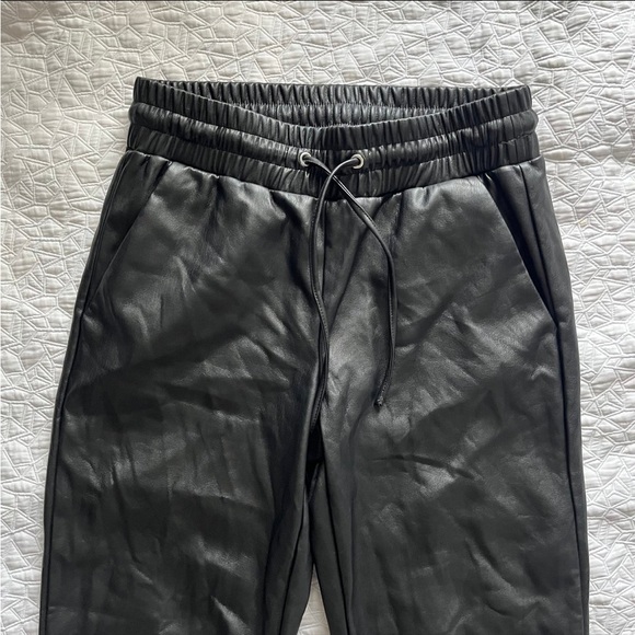 LOFT NWT pull on faux leather pants XS-S - Picture 4 of 12